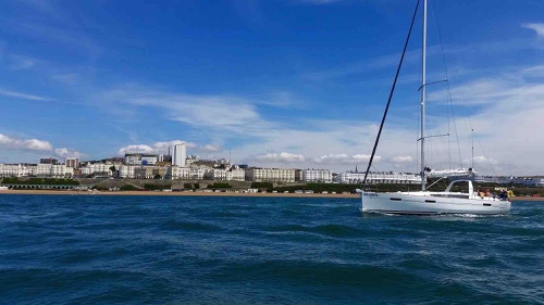 yacht charter brighton